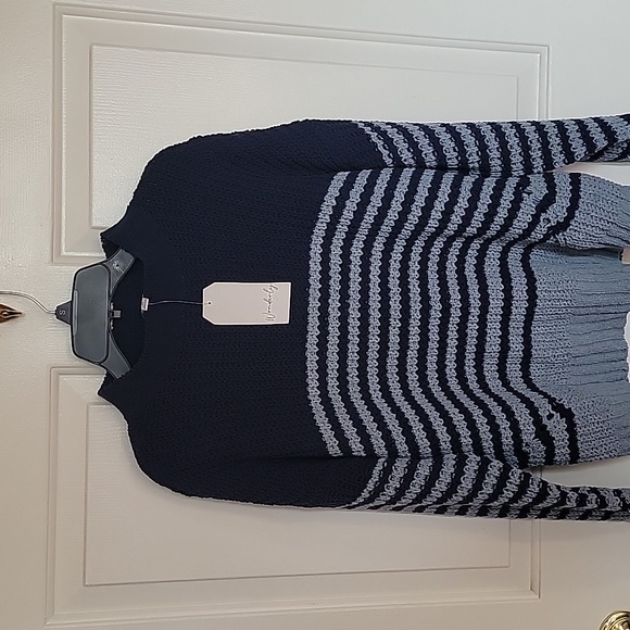 Wonderly Sweaters - Wonderly women's long sleeved Mockneck Sweater. Blue, medium, NWT.